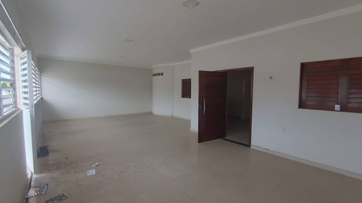 Casa à venda com 3 quartos, 70m² - Foto 2