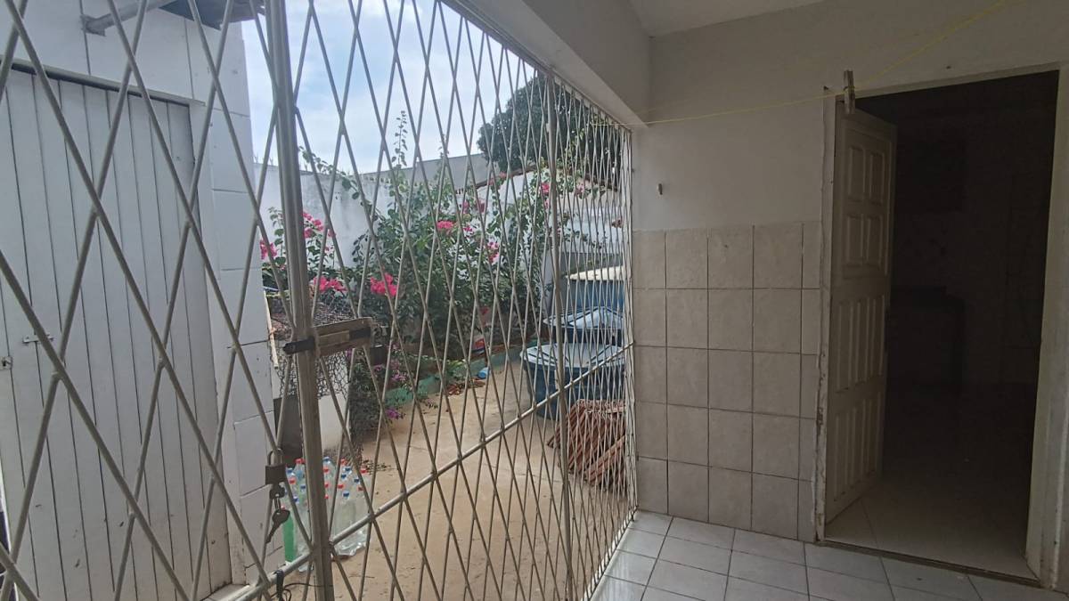 Casa à venda com 3 quartos, 70m² - Foto 7