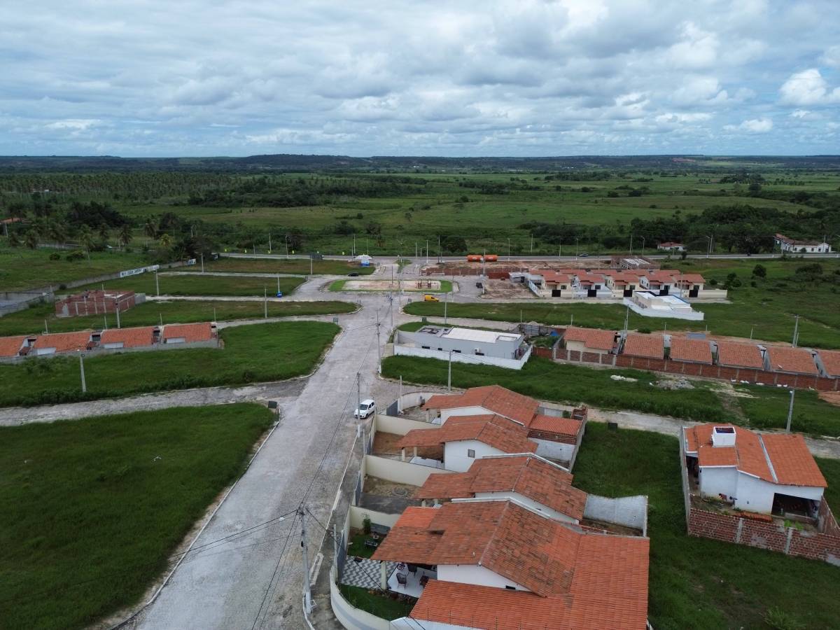 Terreno à venda com 1 quarto, 200m² - Foto 5