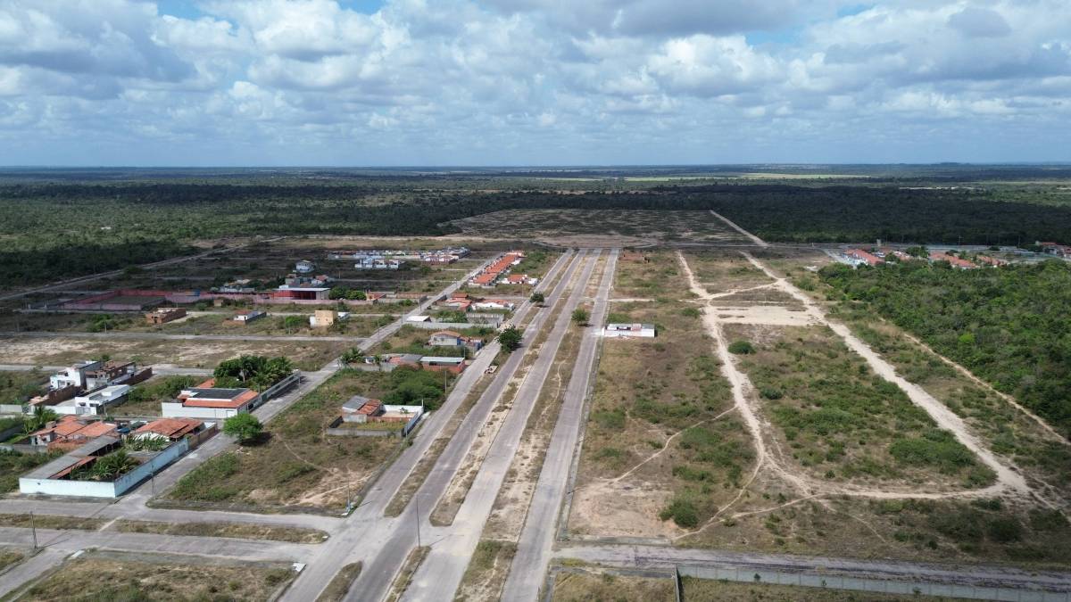 Terreno à venda com 1 quarto, 200m² - Foto 6