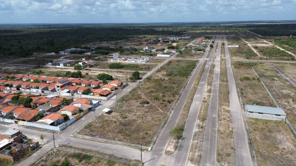 Terreno à venda com 1 quarto, 200m² - Foto 16