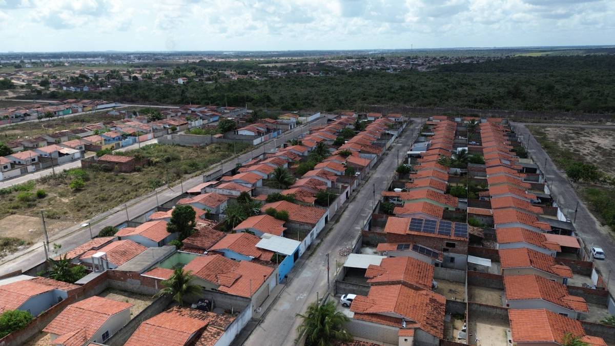 Terreno à venda com 1 quarto, 200m² - Foto 18