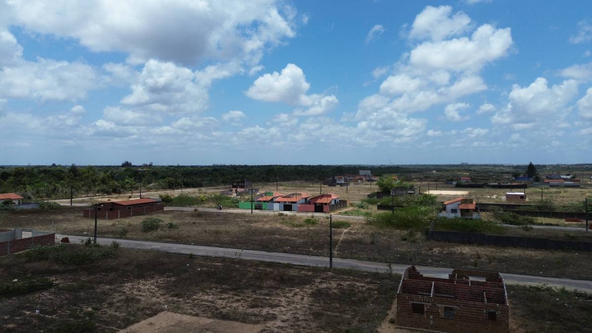 Terreno à venda com 1 quarto, 200m² - Foto 20